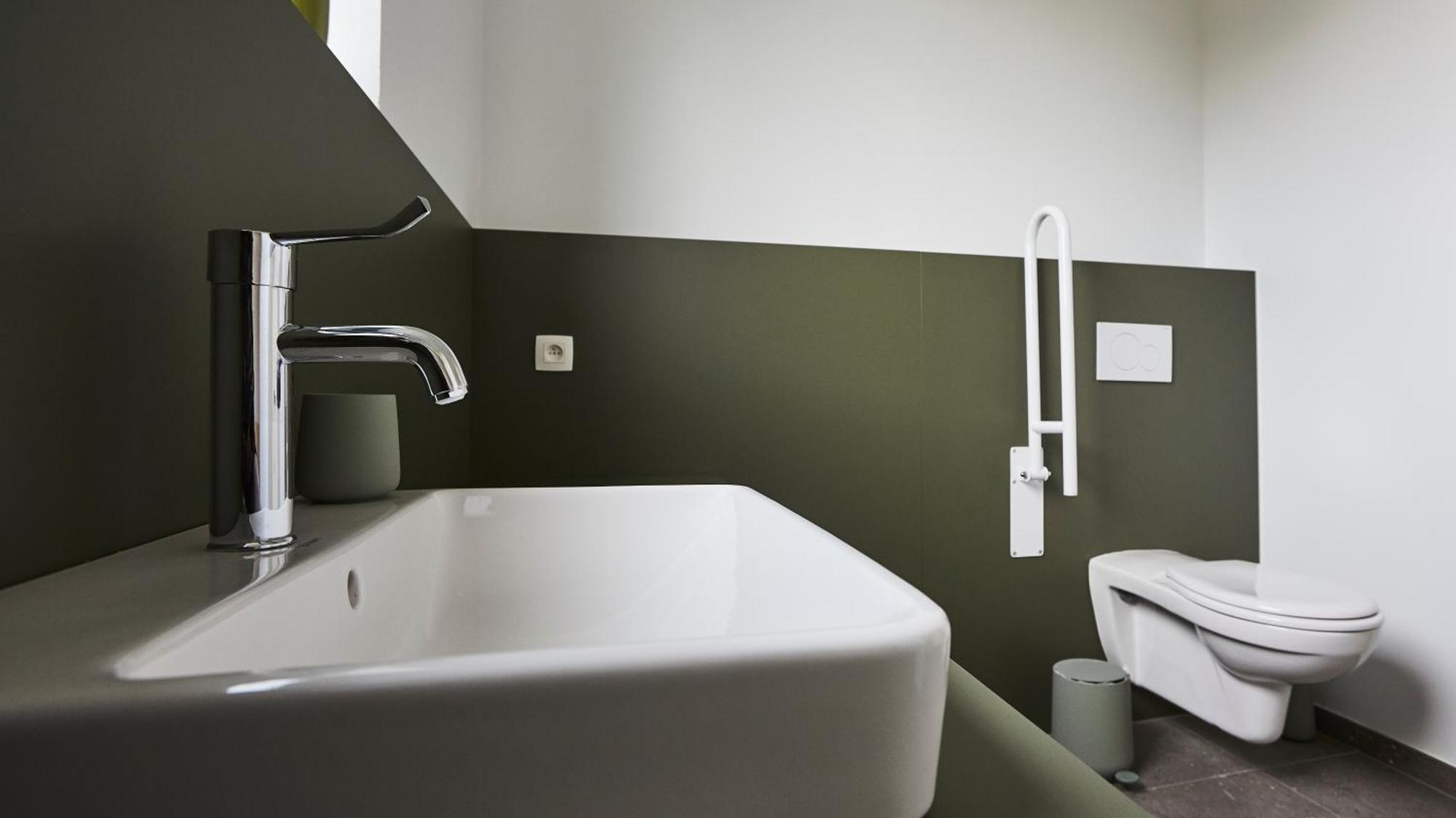 Het Kasterhuis Wetteren Luaran gambar